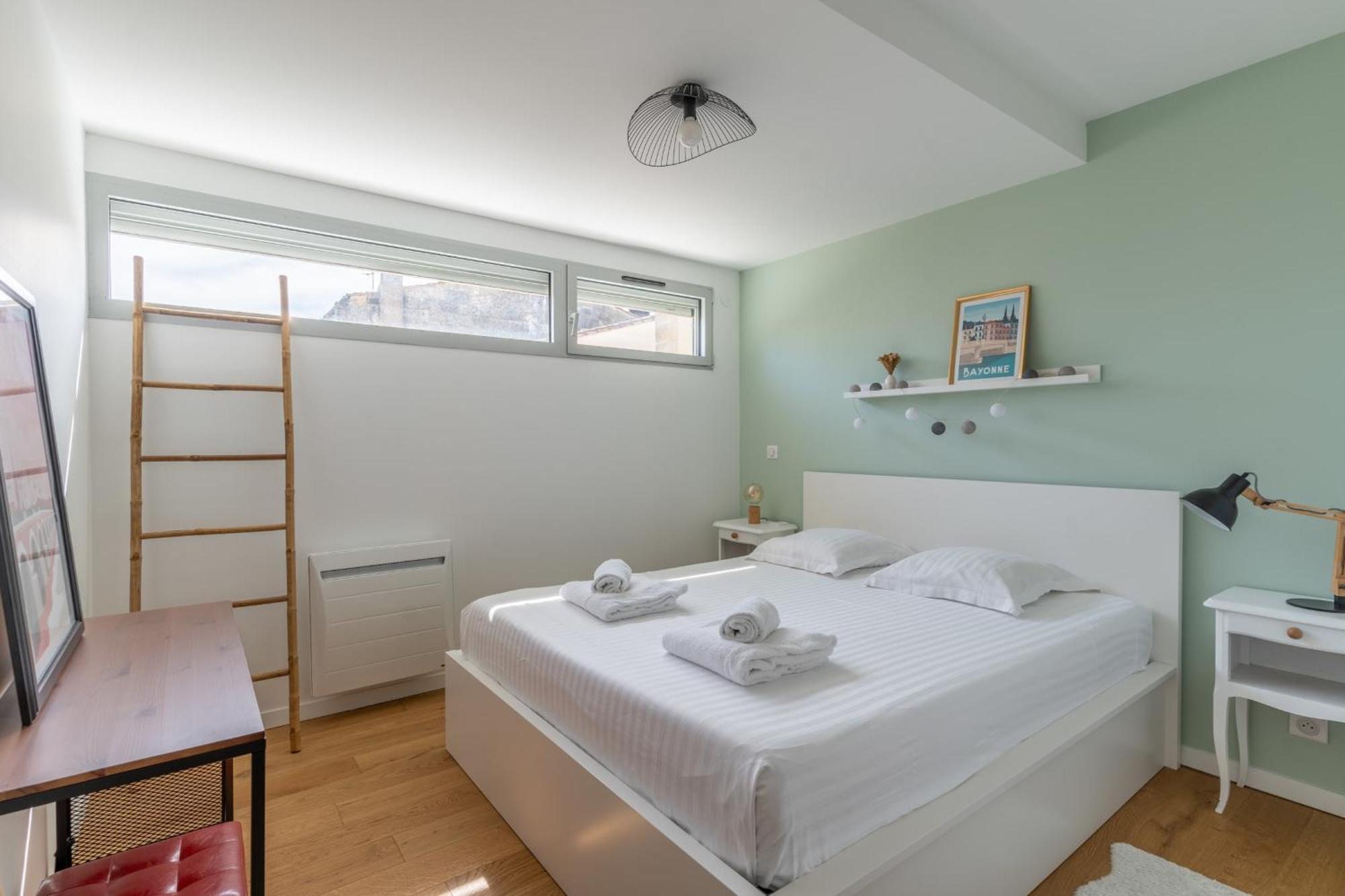 Charming Apartment In Bordeaux - Welkeys Екстер'єр фото